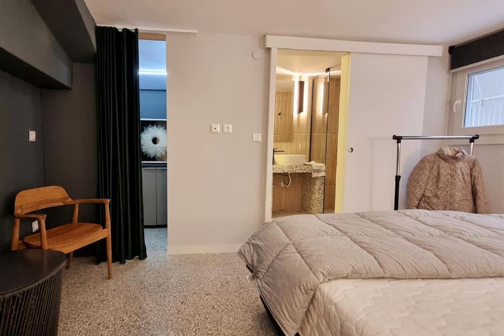 Μπροστά Στη Πλατεία Ναυαρίνου/Τσιμισκη Διαμέρισμα Salonicco Esterno foto